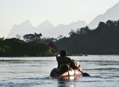viaggiare in laos in kayak