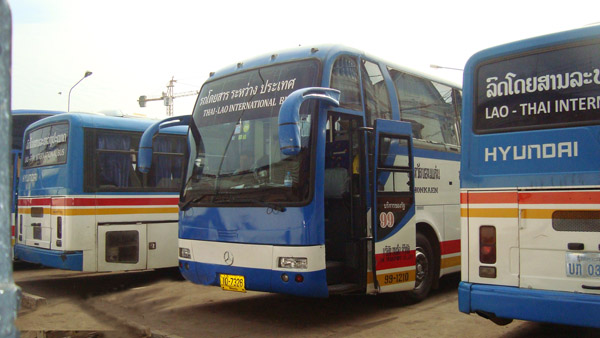 laos autobus internazionali