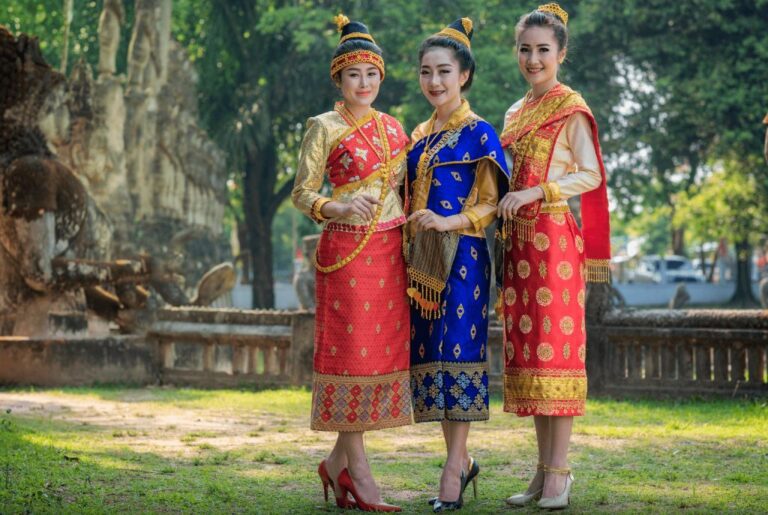 vestirsi in laos per evitare brutte figure, leggi la guida